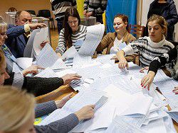 ЦИК Украины сообщил о распределении мандатов в Раде нового созыва