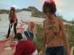 Femen обвинили Испанию в прославлении фашизма