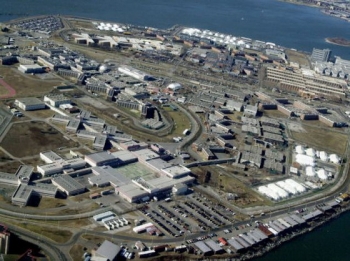 Рикерс-Айленд: тюрьма США, где не действуют правила