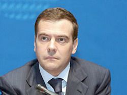 Медведев: я храню свои сбережения в рублях