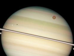 Учёные измерили скорость ветра на спутнике Сатурна