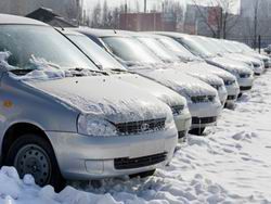 Продажи легковых автомобилей в России упали на 11%