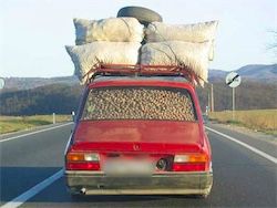 Сибирский фермер привез в ДНР 700 кг гуманитарного груза